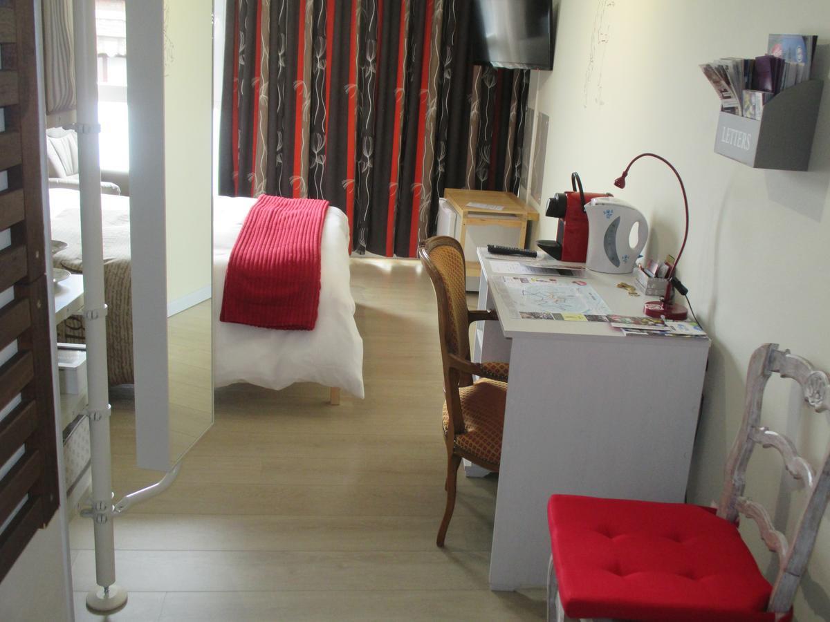 B&B La Chambre Du Ropieur Mons Luaran gambar